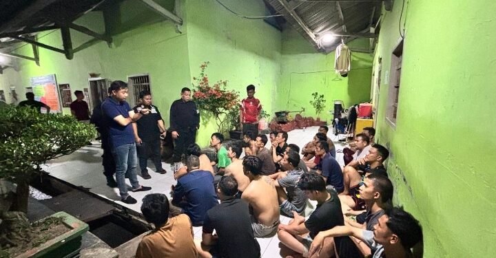 Wujudkan Lapas Yang Bebas Halinar, Lapas Pekanbaru Kembali Gelar Razia Gabungan dan Tes Urin Kepada Warga Binaan