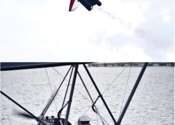 Prajurit Pasmar 1 Operasikan FIB Saat Geladi Bersih Demonstrasi Pada Upacara Kehormatan Militer