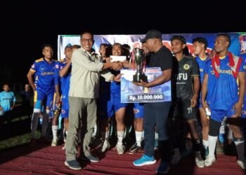 Security Tofu FC Juara I Open Turnamen Sepak Bola Gawang Sedang Cup II di Saolat