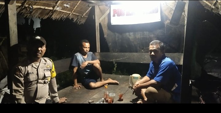 Bhabinkamtibmas Polsek Gebang Polres Langkat Laksanakan Pembinaan Satkamling di Desa Pasarawa