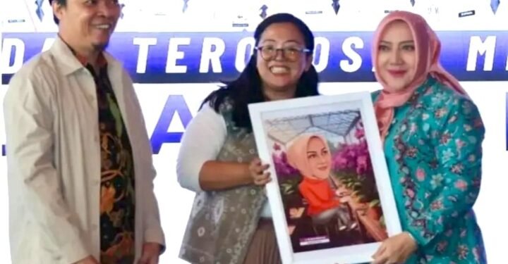 Bupati Mura Hj. Ratna Machmud: Menghadiri Dialog interaktif Inovasi Mendorong Sumsel Mandiri Pangan.