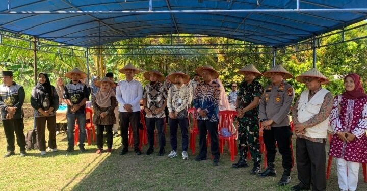 Lapas Bengkalis Dukung Ketahanan Pangan Nasional, Ikut Sukseskan Penanaman Jagung Serentak di Desa Senggoro