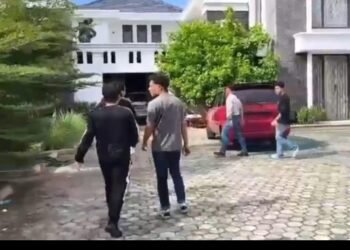 Polres Metro Bekasi Gerebek Markas Sindikat Penipuan Online di Lampung, 27 WN China Ditangkap