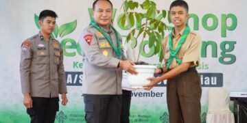 Polda Riau Tanam 21.000 Pohon: Wujud Nyata Green Policing untuk Masa Depan Bumi”