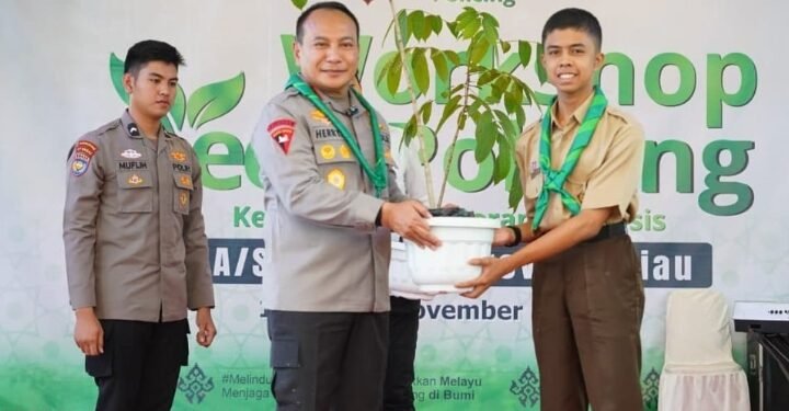 Polda Riau Tanam 21.000 Pohon: Wujud Nyata Green Policing untuk Masa Depan Bumi”