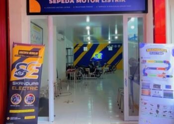 Pertama Kali di Sumsel, SMKN 2 Palembang Resmikan Bengkel Konversi Sepeda Motor Listrik.