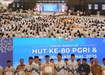 OKI Jadi Tuan Rumah Puncak HUT ke-80 PGRI dan HGN Sumsel, 3.000 Guru Padati GOR Biduk Kajang