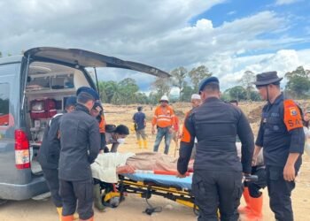 Aksi Kemanusiaan Brimob Polda Sumut, Evakuasi Korban Sakit Parah dari Wilayah Terdampak Banjir