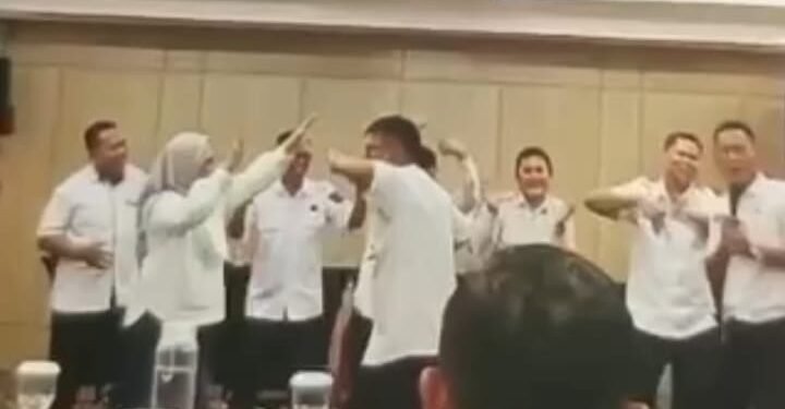 Aksi Joget Kabid GTK Disdik Palembang Tuai Kritik, Citra Dunia Pendidikan Dipertanyakan