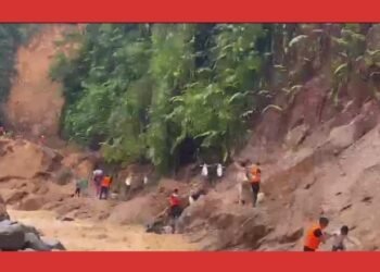 Polri Hadir Saat Darurat, Brimob Polda Sumut Evakuasi 45 Warga Terisolir Banjir di Tapteng