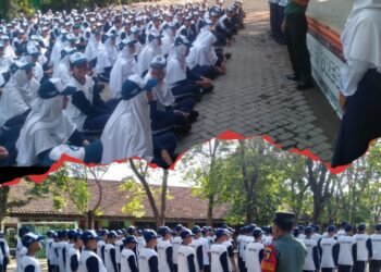 Babinsa Koramil Manyar Berikan Pelatihan PBB dan Wasbang di SMPN 17 Gresik 