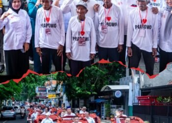 Bupati Gresik Serahkan Bantuan 200 Becak Listrik Untuk Pembecak Lansia
