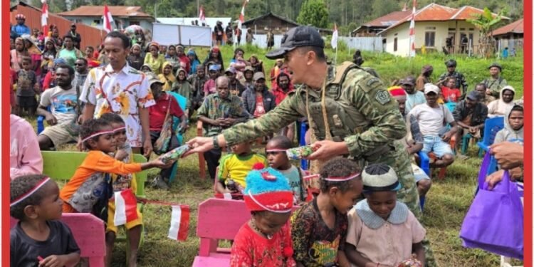 Pangkogabwilhan III Resmikan Pojok Baca dan Dukung Ekonomi Lokal di Kampung Pogapa