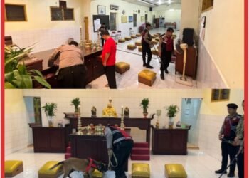 Polres Lumajang Lakukan Sterilisasi Vihara Jelang Perayaan Imlek