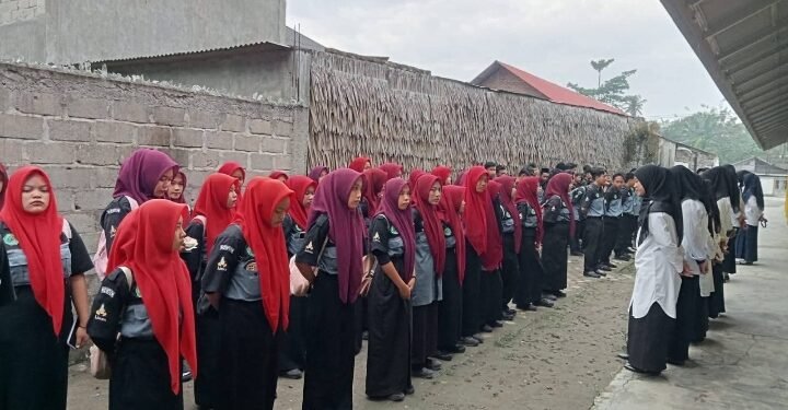 Apel Pagi SMK Yayasan Nusa Indah Tanamkan Kedisiplinan dan Semangat Kebersamaan 