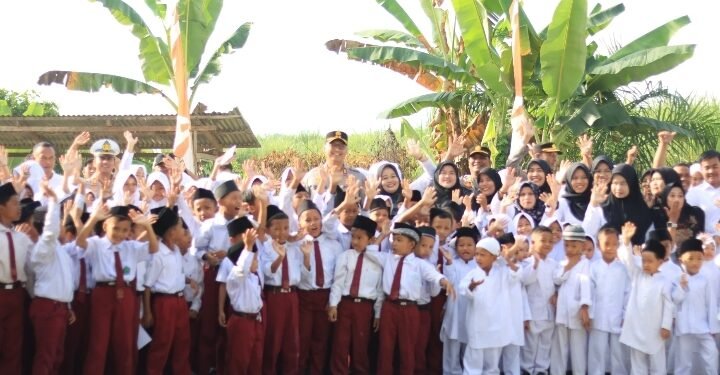 Kapolres Langkat Pimpin Upacara di Yayasan Al-Ihsan, Tekankan Disiplin, Anti Bullying, dan Kepedulian Sosial