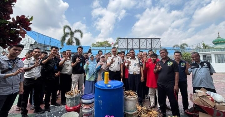 Wujudkan Lapas Ramah Lingkungan, Warga Binaan Lapas Pekanbaru Dilatih Olah Sampah Jadi Pupuk Organik