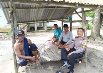 Jaga Keamanan dan Ketertiban Selama Bulan Suci Ramadhan 1447.H, Bhabinkamtibmas Desa Tanjung Ibus Laksanakan Giat Sambang Penyuluhan Bahaya Penyalahgunaan Narkoba