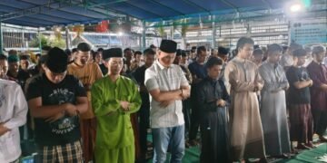 Masuki Malam Ketiga Ramadhan, Kalapas dan Jajaran Kembali Tarawih Bersama Warga Binaan