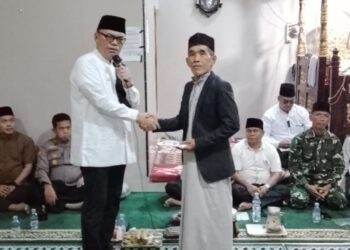 Bupati Empat Lawang Melaksanakan Kegiatan Safari Ramadhan di Desa Karang Anyar, Sikap Dalam 