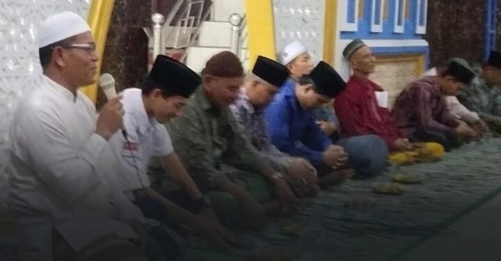 Safari Ramadhan di Masjid Istiqomah,  Kades Teluk Bakung: “Pentingnya Perkuat Silaturahmi Antar Masyarakat”