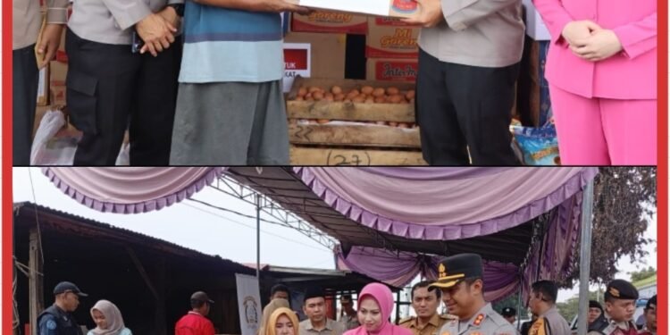 Wujud Kepedulian Polri, Kapolres Ogan Ilir Tinjau dan Bantu Korban Kebakaran di Pemulutan