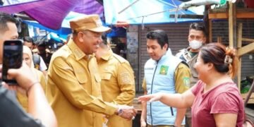 Bupati Syah Afandin Sidak Pasar Baru Stabat, Pastikan Harga Sembako Terkendali Jelang Idul Fitri