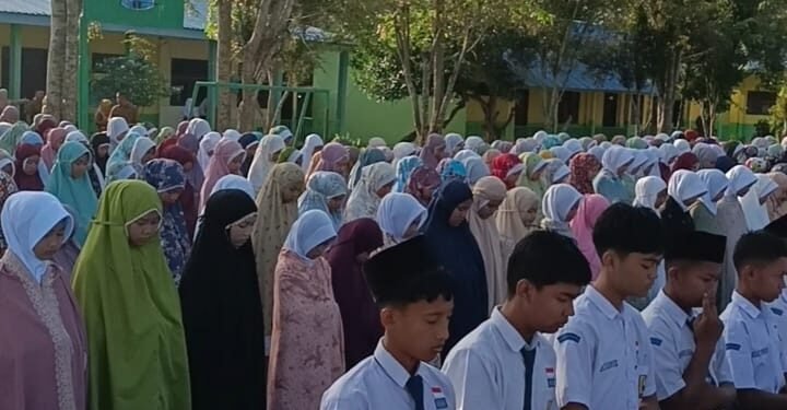 SMP Negeri 1 Secanggang Laksanakan Sholat Duha, Program Rutin Selama Bulan Suci Ramadhan 