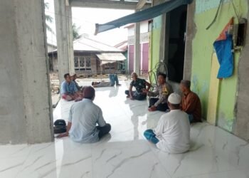Personil Polsek Secanggang Laksanakan Giat Curhat Jum’at: “Komunikasi Langsung Kepolisian dan Warga”
