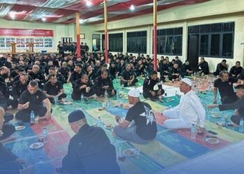 Pererat Kebersamaan di Bulan Ramadhan, Dansat Brimob Polda Sumut Pimpin Buka Puasa Bersama Personel Batalyon C