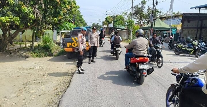 Personil Polsek Laksanakan Patroli Antisipasi Kejahatan dan Pantau Ketersediaan BBM Selama Bulan Suci Ramadhan
