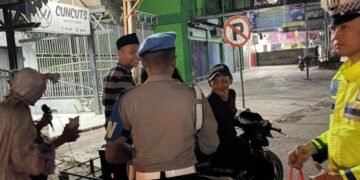 Hari ke-21 Ramadhan, Polres Langkat Berbagi Nasi Sahur untuk Masyarakat