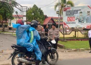 HUT Korp Sabhara, Polres Melawi Berbagi Takjil