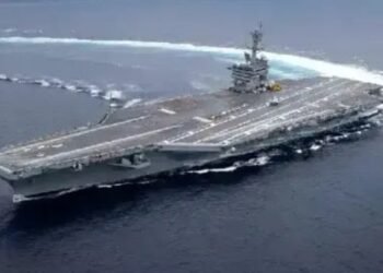 Iran Klaim Drone-nya Hantam Kapal Induk USS Abraham Lincoln, Armada AS Disebut Mundur 1.000 Km dari Selat Hormuz