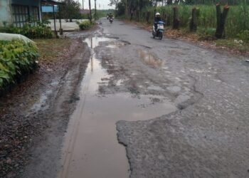Masyarakat Stabat Kecamatan Secanggang Pertanyakan Janji Perbaikan Jalan Bupati Langkat  