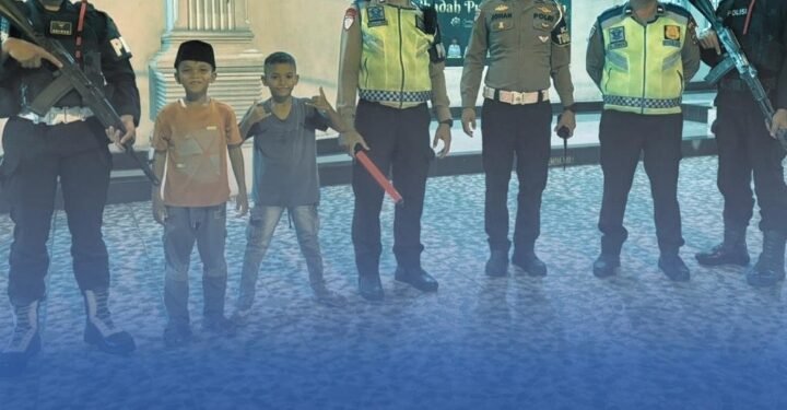 Jaga Ketertiban Ramadhan, Brimob Backup Polres Tebing Tinggi Laksanakan Patroli Asmara Subuh