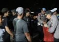 Polres Langkat Berbagi Nasi Sahur di Hari ke-25 Ramadhan, Wujud Kepedulian Kepada Masyarakat