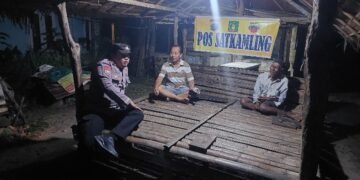 Bhabinkamtibmas Polsek Salapian Aktif Cek Pos Satkamling, Wujudkan Keamanan Desa
