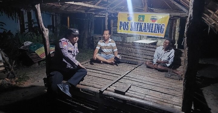 Bhabinkamtibmas Polsek Salapian Aktif Cek Pos Satkamling, Wujudkan Keamanan Desa