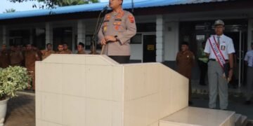 Kapolres Langkat Pimpin Upacara di SMAN 1 Stabat, Tekankan Disiplin, Anti Narkoba dan Bijak Bermedsos