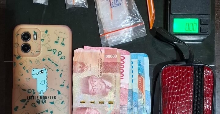 Pengedar Sabu di 5 Ulu Palembang Dibekuk, Dompet Merah Jadi Tempat Penyimpanan