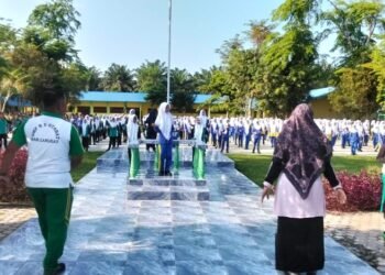 SMPN 1 Secanggang Gelar Senam Pagi Rutin Sebelum Kegiatan Belajar Mengajar di Mulai