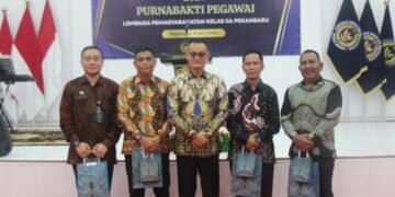 Langkah Baru, Kenangan Abadi: Momen Haru Pelepasan dan Purna Bakti Pegawai Lapas Pekanbaru