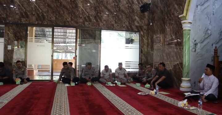 Personel Polres Langkat Laksanakan Binrohtal, Tingkatkan Keimanan dan Karakter Personel