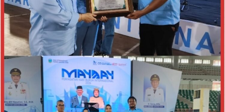 Kapoldasu dan Gubsu Terima Plakat Penghargaan Dari SP/SB Sumut