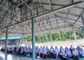 Kegiatan Sholat Dhuha Sebelum Belajar di Sekolah yayasan Nusa Indah Langkat.