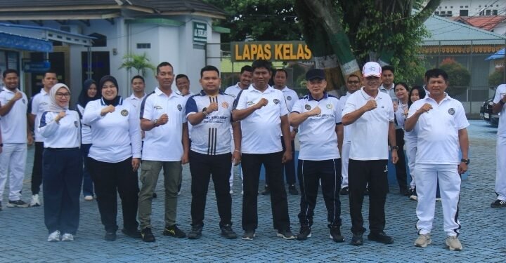 Bangun Semangat Kebersamaan, Jajaran Lapas Pekanbaru Laksanakan Gotong Royong Lingkungan