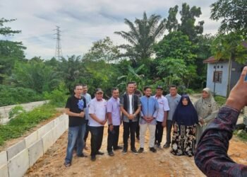 Perbaikan Jalan Longsor, Sutrisno : Terima Kasih Pak Walikota dan Wakil Walikota Pekanbaru Atas Respon Cepatnya