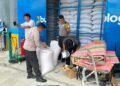 Polsek Koto Gasib Dukung Ketahanan Pangan, Antar Hasil Panen Jagung ke Gudang Bulog