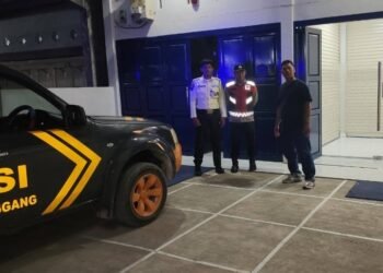 Personel Polsek Melaksanakan Giat Patroli Blue Light Guna Menjaga Kamtibmas 